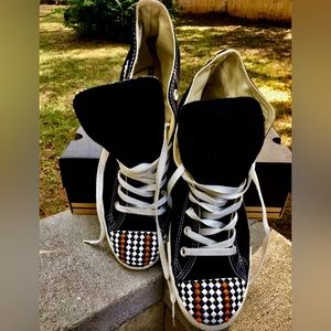 Unisex Converse Chuck Taylor sneakers 10